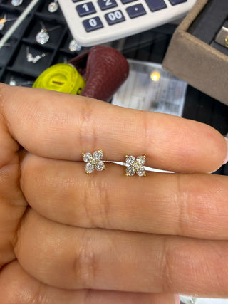 ARETES FLOR  DIAMANTES NATURALES